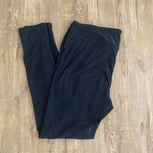 Lularoe Tall and Curvy leggings! Solid black!